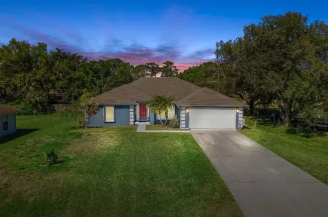 7104 Santa Clara Boulevard Fort Pierce FL 34951