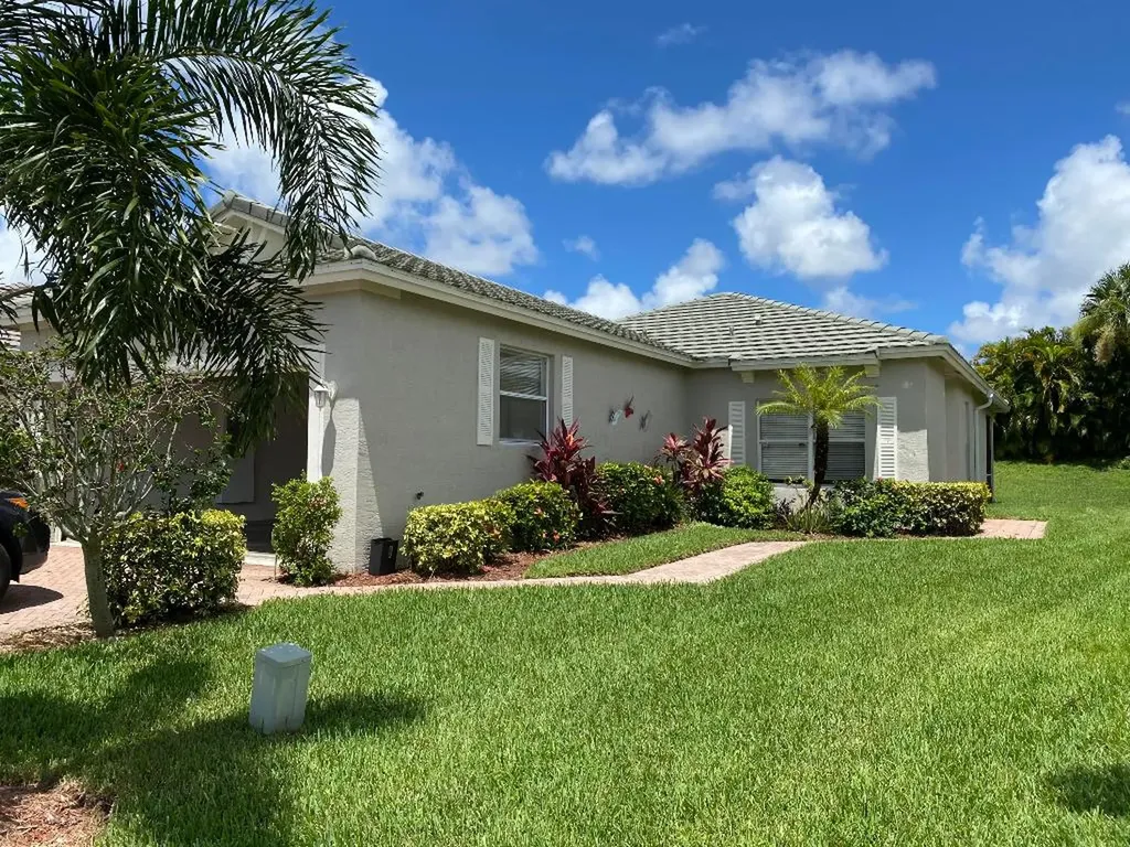 582 SW Indian Key Drive Port St Lucie FL 34986
