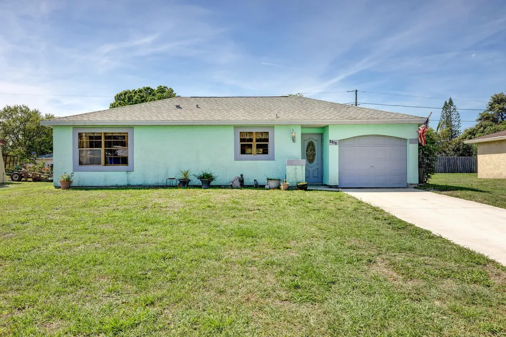 2015 7th Court SW Vero Beach FL 32962