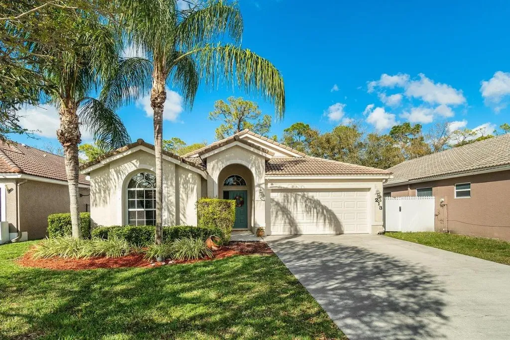 213 Preserve Court Royal Palm Beach FL 33411