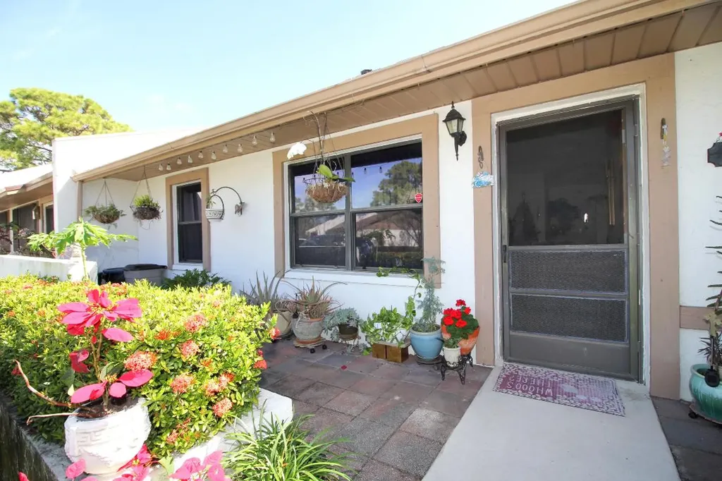 6112 Fairfield Circle Greenacres FL 33463