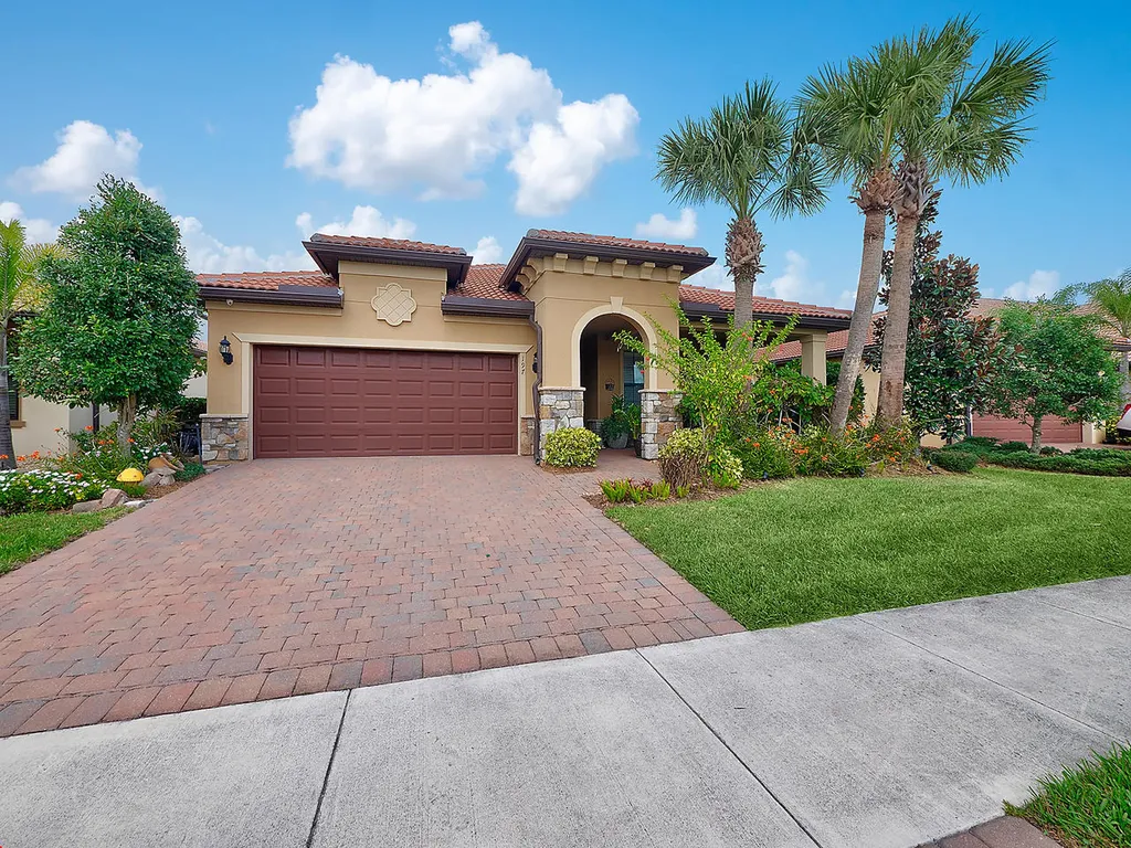 197 SE Courances Drive Port St Lucie FL 34984