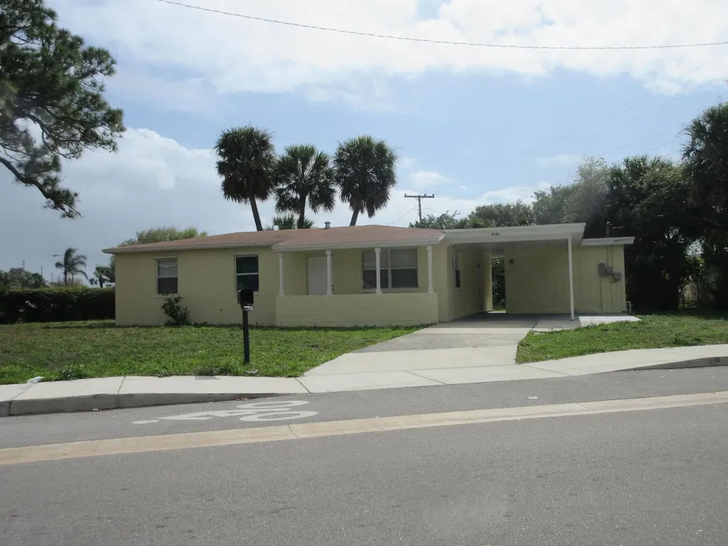 3161 Avenue F Riviera Beach FL 33404