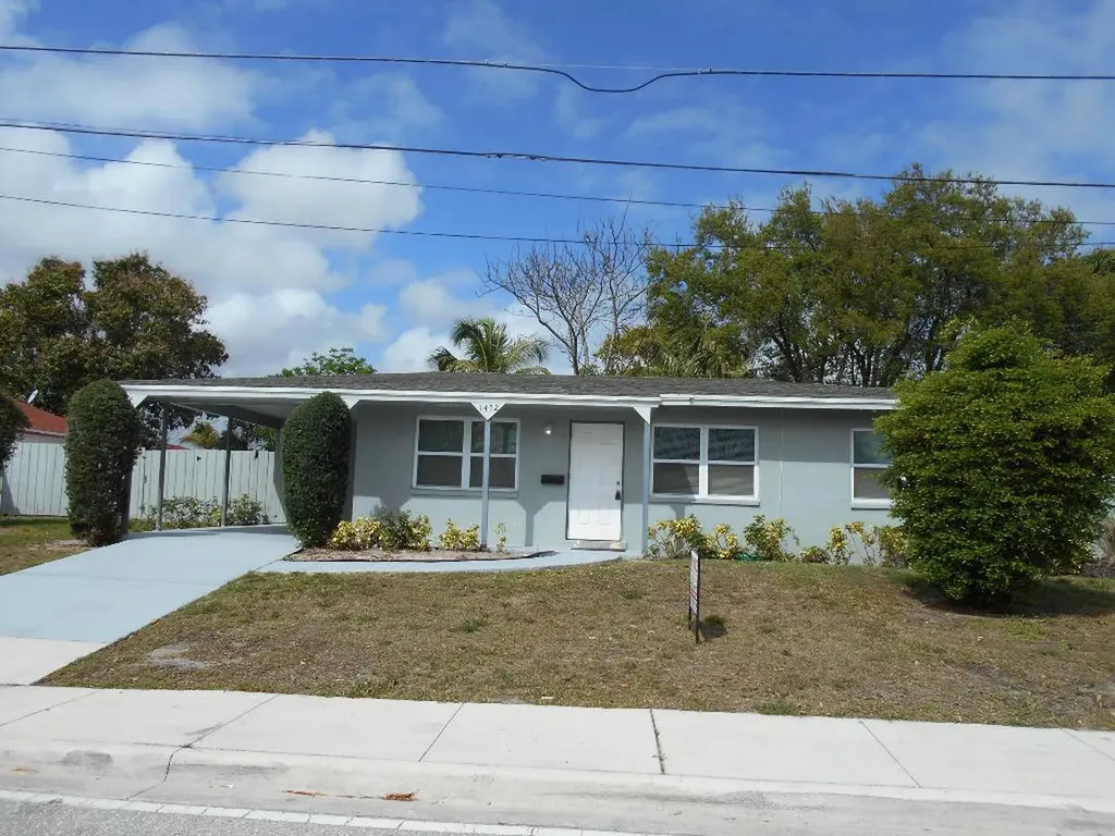 1472 W 35th Street Riviera Beach FL 33404