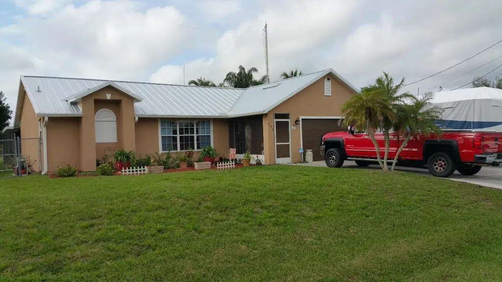 734 SW College Park Road Port St Lucie FL 34953