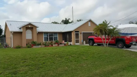 734 SW College Park Road Port St Lucie FL 34953