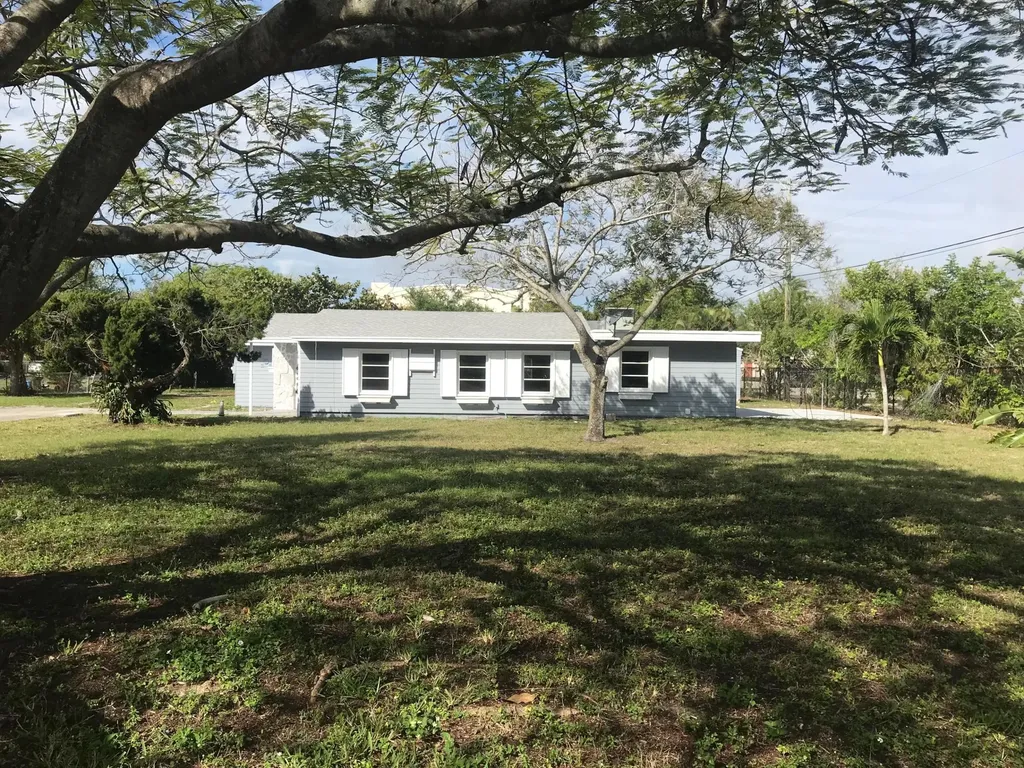 2095 Bermuda Road Palm Springs FL 33406