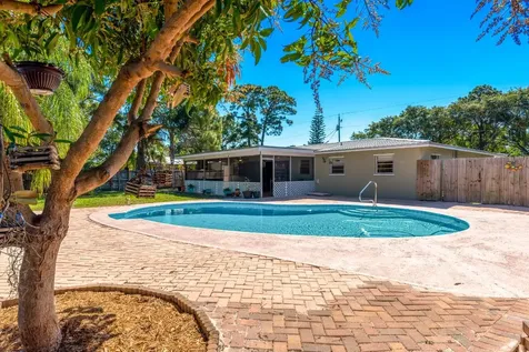 1605 SE 14th Street Stuart FL 34996