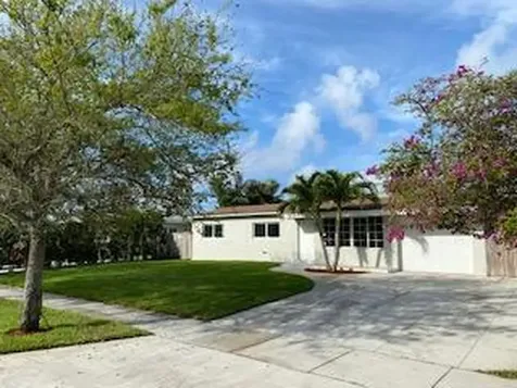 901 Cochran Drive Lake Worth Beach FL 33461