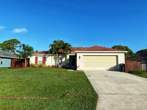 451 SE Volkerts Terrace Port St Lucie FL 34983