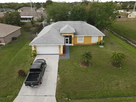 174 SW Fairchild Avenue Port St Lucie FL 34984