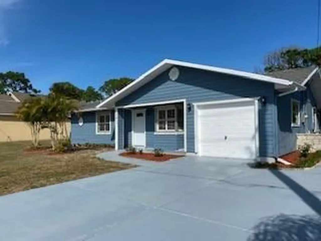 581 NW Selvitz Road Port St Lucie FL 34983