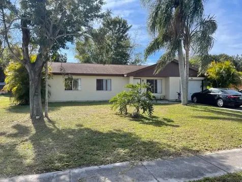 466 SW Belmont Circle Port St Lucie FL 34953