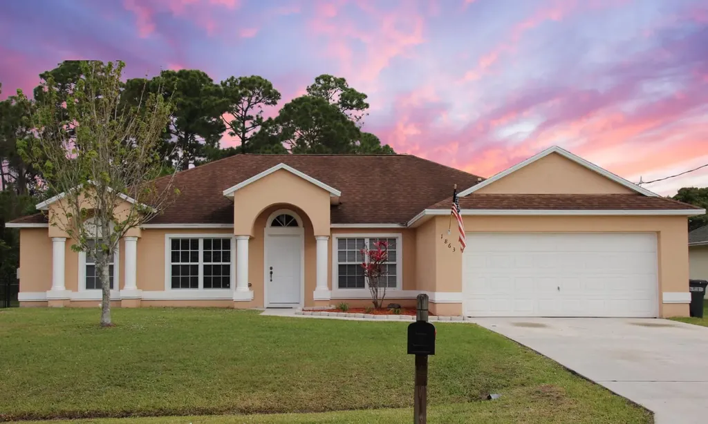 1863 SW Bellevue Avenue Port St Lucie FL 34953