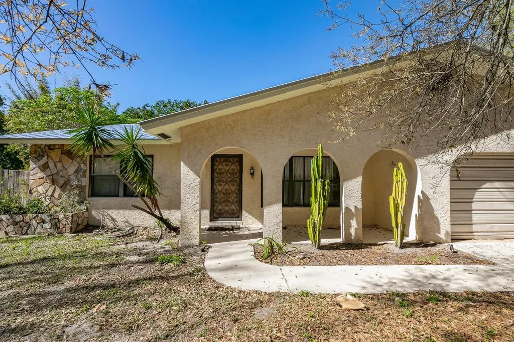12323 SW Kanner Highway Indiantown FL 34956