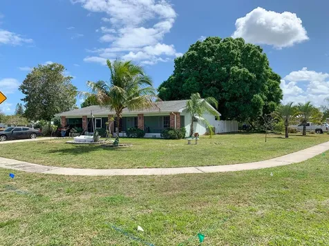 130 NE Bracken Road Port St Lucie FL 34983