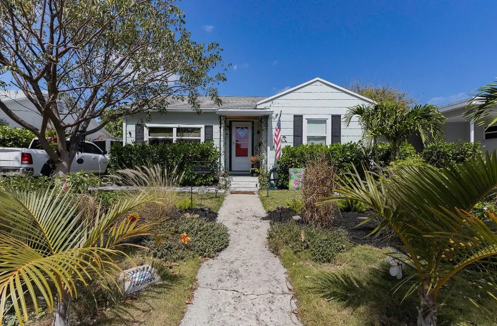 318 Princeton Drive Lake Worth Beach FL 33460