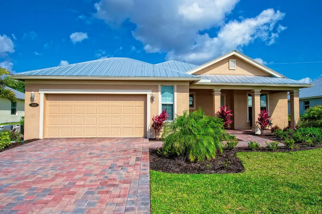 295 11th Square SW Vero Beach FL 32962