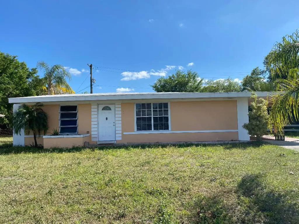 148 NE Lobster Road Port St Lucie FL 34983
