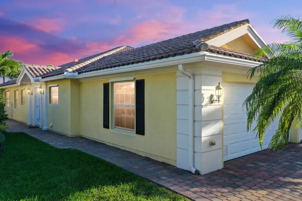 10440 SW Stratton Drive Port St Lucie FL 34987