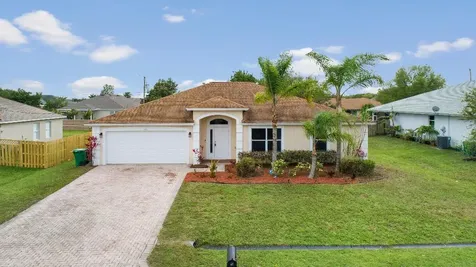 538 SW Baoy Avenue Port St Lucie FL 34953