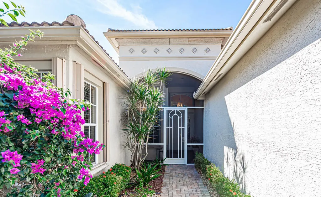 8699 Tierra Lago Cove Lake Worth FL 33467