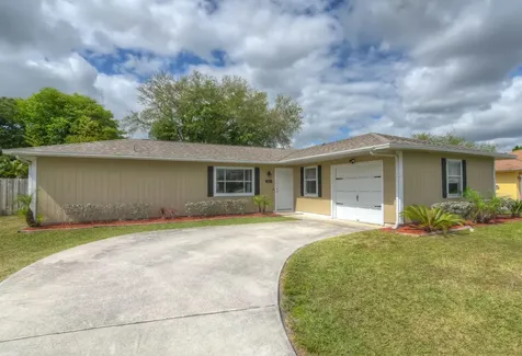 1026 SW Del Rio Boulevard Port St Lucie FL 34953