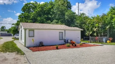 944 N Haverhill Road Haverhill FL 33415