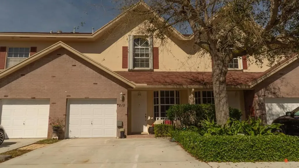 215 Elm Way Boynton Beach FL 33426