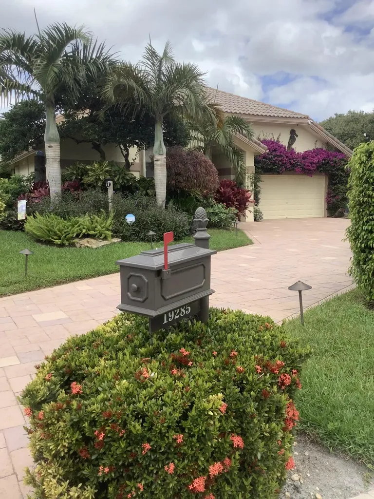 19285 Cedar Glen Drive Boca Raton FL 33434