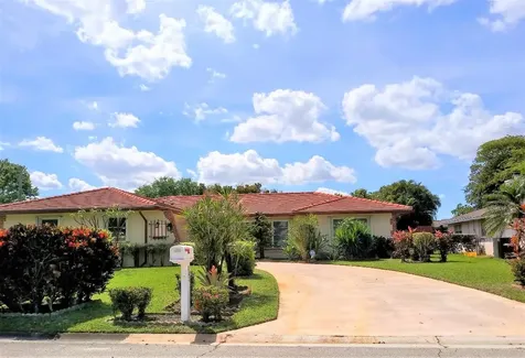 101 Swan Parkway W Royal Palm Beach FL 33411