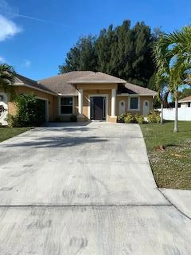 6650 NW Omega Road Port St Lucie FL 34983