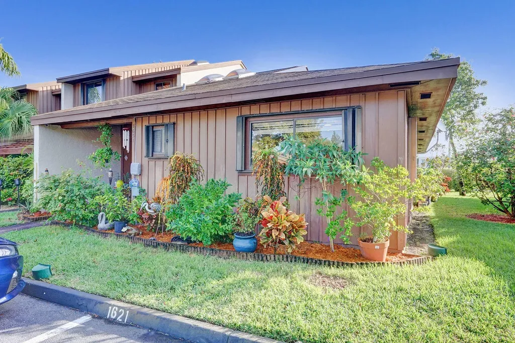 1631 N 14th Terrace Hollywood FL 33020