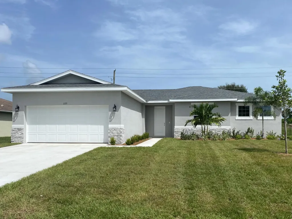 597 SW Dalton Circle Port St Lucie FL 34953