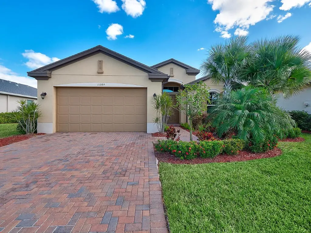 11289 SW Lake Park Drive Port St Lucie FL 34987