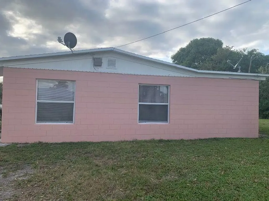 1902 Avenue N Fort Pierce FL 34950