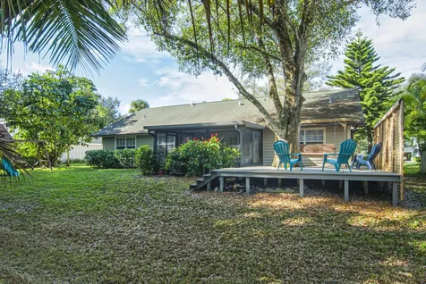 128 38th Court Vero Beach FL 32968