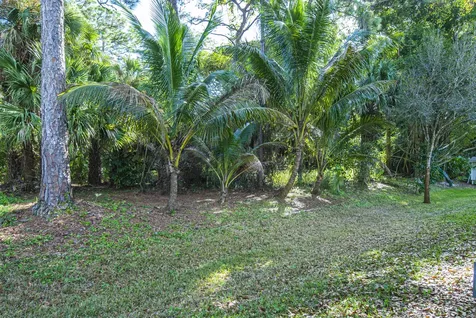 128 38th Court Vero Beach FL 32968