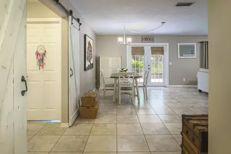 128 38th Court Vero Beach FL 32968