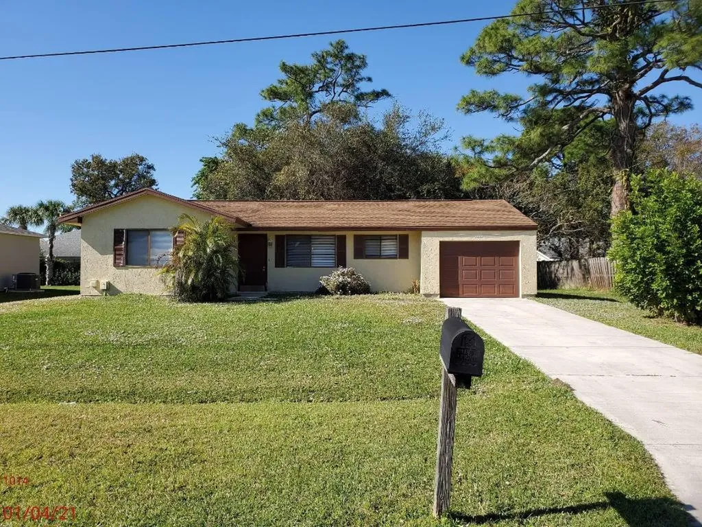 2066 SE Parrot Street Port St Lucie FL 34952