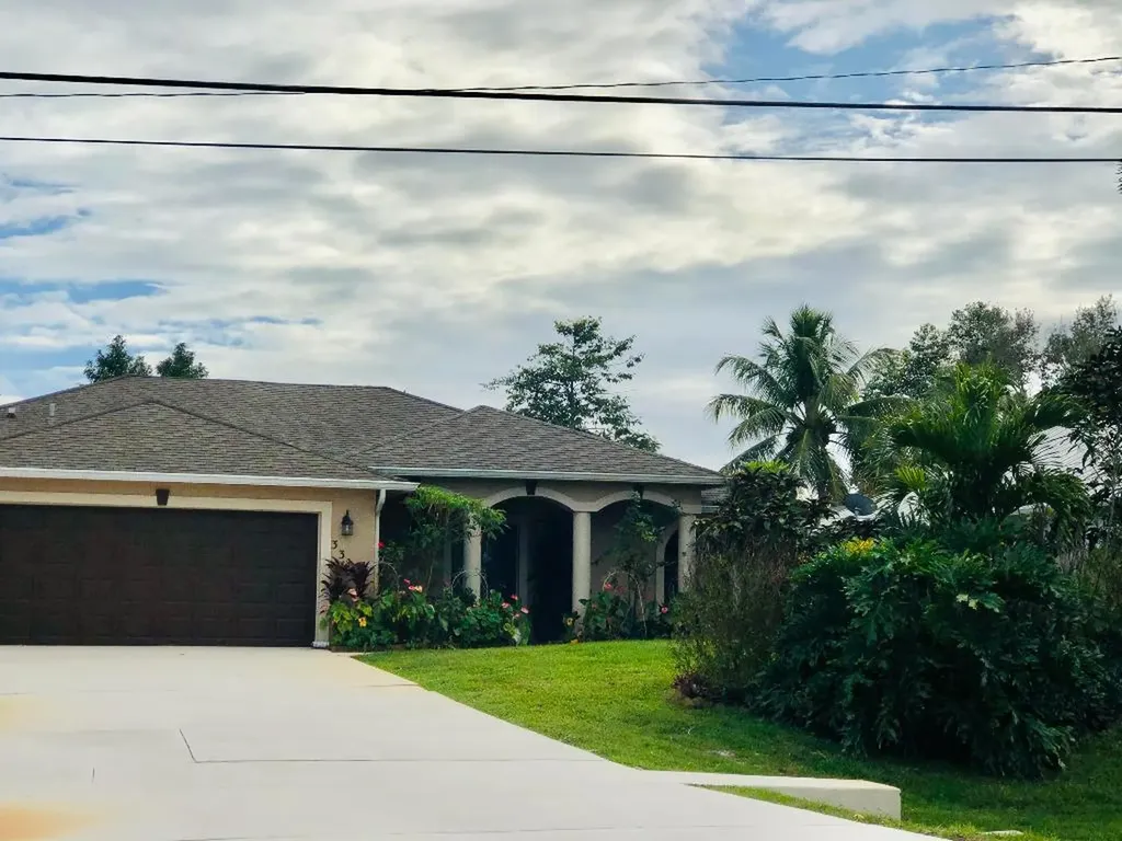 3317 SE West Snow Road Port St Lucie FL 34984