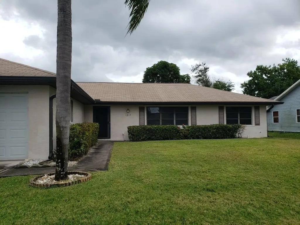 1217 SE Nancy Lane Port St Lucie FL 34983