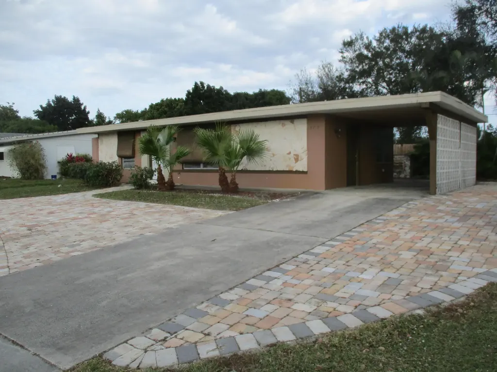 875 SE Airoso Boulevard Port St Lucie FL 34983