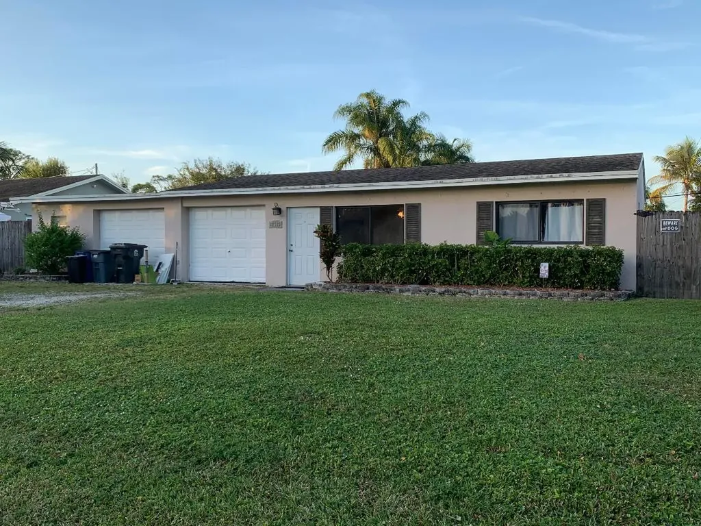 7585 Seabreeze Drive Lake Worth FL 33467