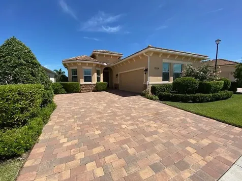 17028 SW Ambrose Way Port St Lucie FL 34986
