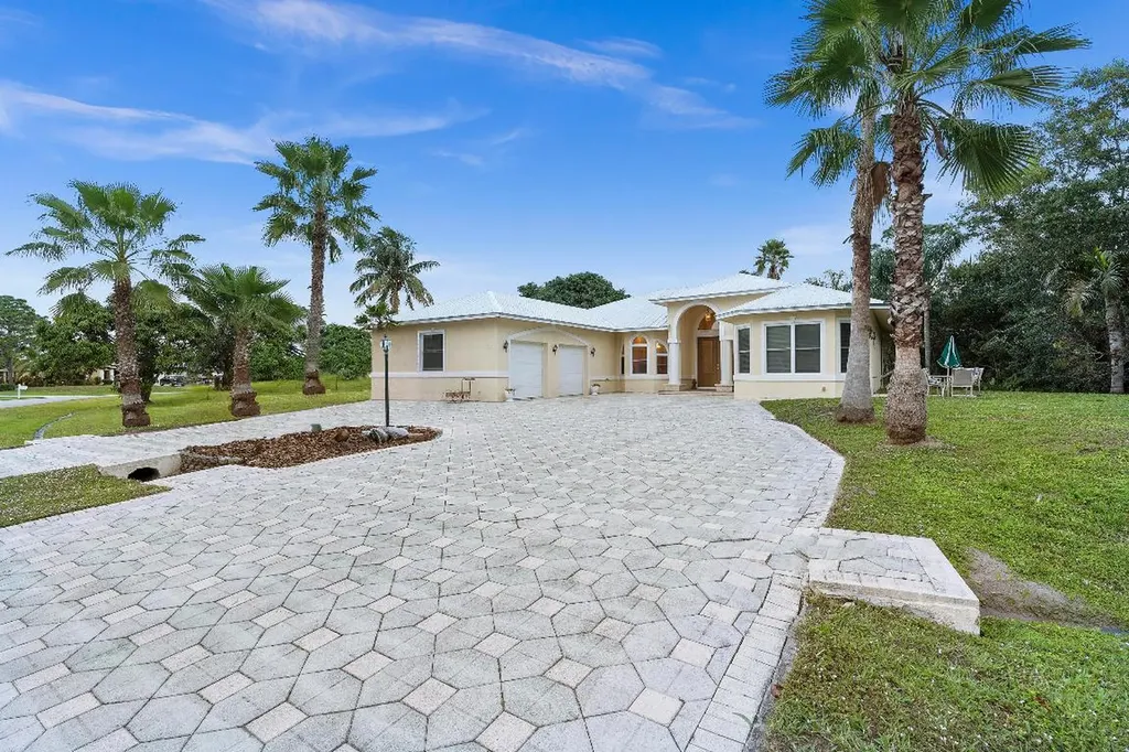 306 SE Fisk Road Port St Lucie FL 34984