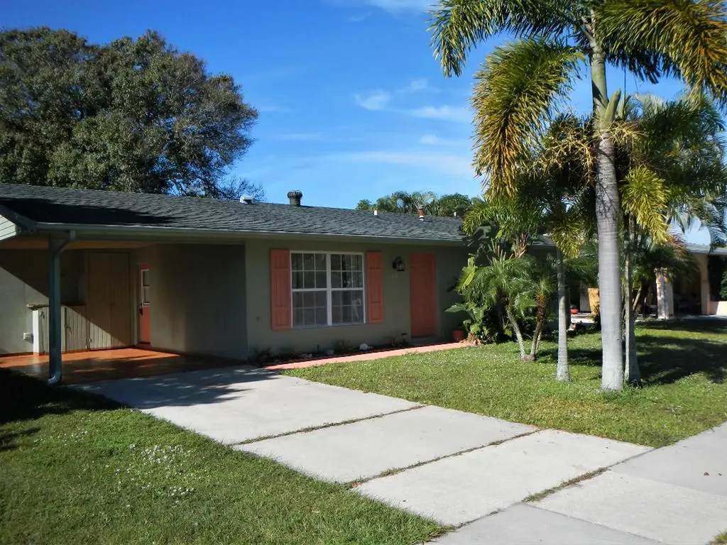 318 NE Floresta Drive Port St Lucie FL 34983