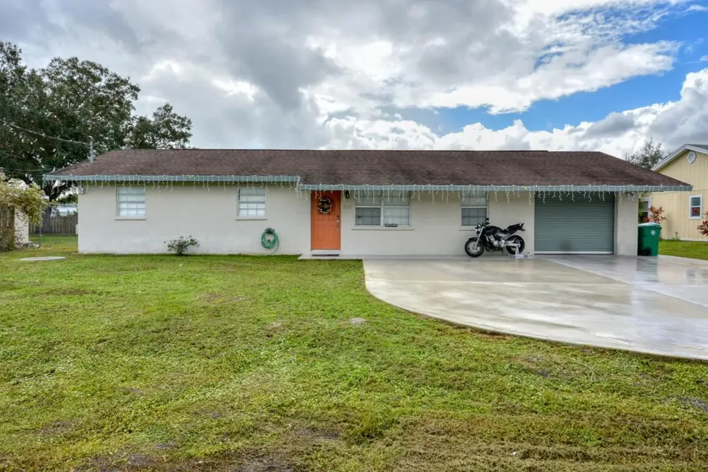 518 NW Kilpatrick Avenue Port St Lucie FL 34983