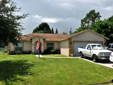 1844 SE Gifford Street Port St Lucie FL 34952