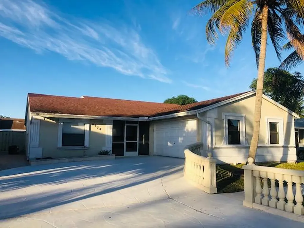 5954 Lincoln Circle W Lake Worth FL 33463